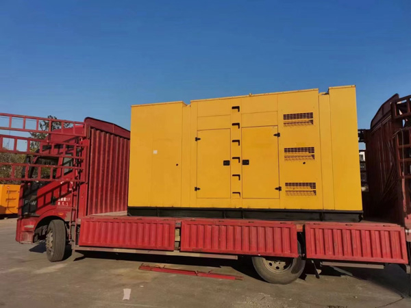 九真镇柴油发电机组的电瓶长期未使用,应该如何充电?